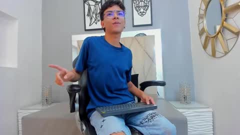 Adams Bobby online show from January 8, 11:26 am