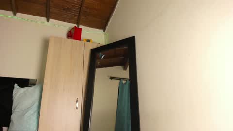   online show from January 25, 3:51 am