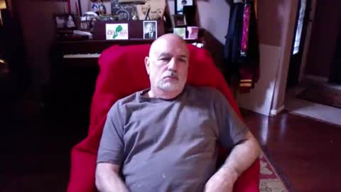 add_me_2 online show from December 4, 7:54 pm