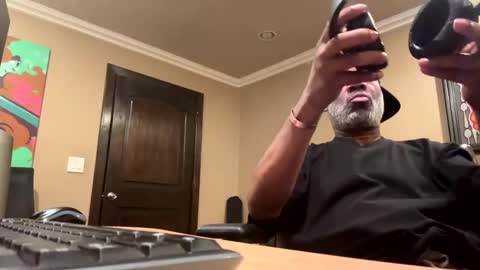 adick_ting online show from December 8, 1:14 pm