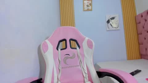 Snapshot of adri_sexboy229 chatting on October 24, 8:05 am adri_sexboy229 online show from October 24, 8:05 am