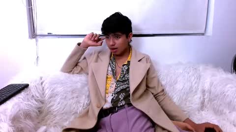 adrian online show from February 23, 4:11 am