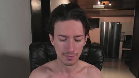 Adrian Williams online show from November 4, 11:28 pm