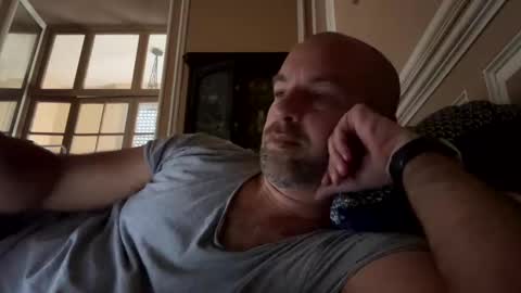 adrienfromparis online show from December 13, 8:54 am