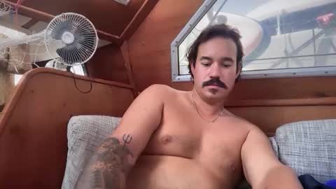 adriiiiiiiiano online show from May 18, 1:28 pm