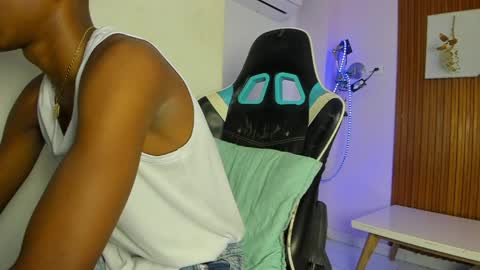 afrowayuu online show from May 22, 6:13 pm