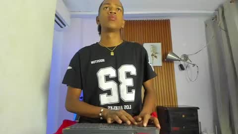 afrowayuu online show from June 24, 11:24 am