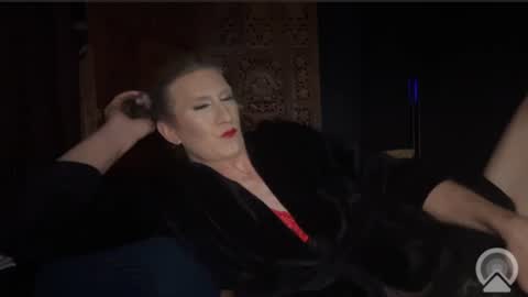 Me Myself  Irene online show from July 3, 8:42 am
