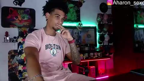 Aharon  Zamora online show from October 17, 7:34 am