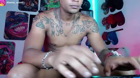 Aharon  Zamora online show from December 20, 12:41 am