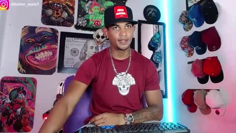 Aharon  Zamora online show from December 31, 6:24 pm