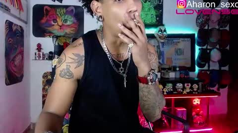 Aharon  Zamora online show from October 24, 1:18 am