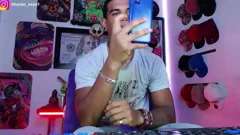 Aharon  Zamora online show from December 22, 10:47 pm