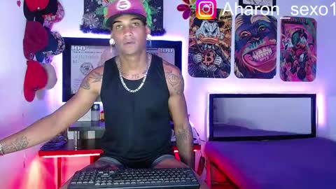 Aharon  Zamora online show from March 9, 11:56 pm