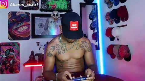 Aharon  Zamora online show from January 9, 11:34 pm