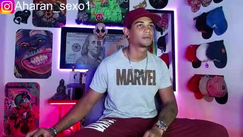 Aharon  Zamora online show from February 1, 2:58 am