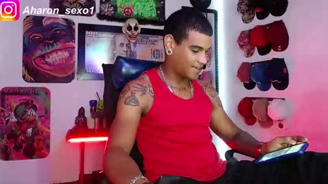 Aharon  Zamora online show from December 12, 4:26 am