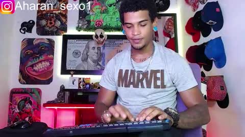 Aharon  Zamora online show from February 13, 6:05 pm