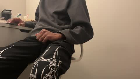 Dylan online show from April 5, 4:31 am