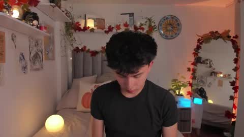 A H  online show from October 13, 12:49 am