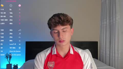 A H  online show from December 4, 1:14 am