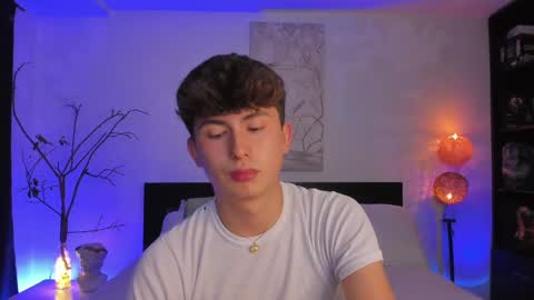 A H  online show from March 1, 4:26 am