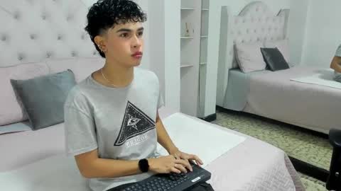 Snapshot of aiiden_15 chatting on January 27, 11:54 am Aiden  online show from January 27, 11:54 am