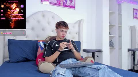 Aiden  online show from October 30, 6:42 pm