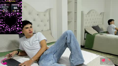 Snapshot of aiiden_15 chatting on February 5, 12:06 pm Aiden  online show from February 5, 12:06 pm