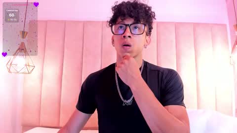 Snapshot of akazaboy chatting on September 9, 9:35 pm akazaboy online show from September 9, 9:35 pm