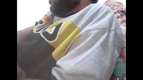 Brown arab man online show from November 26, 8:12 pm