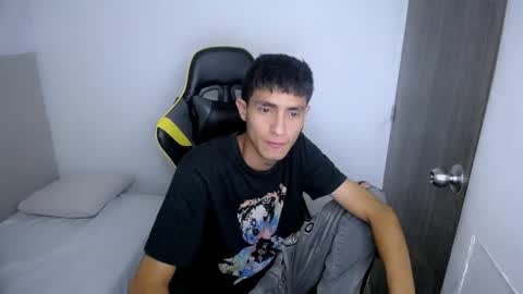 Akyra latin online show from February 19, 12:01 pm