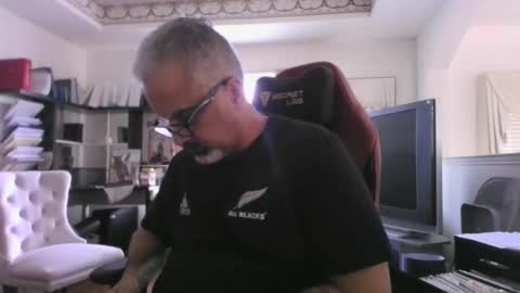 aladdin31673 online show from March 25, 5:17 pm