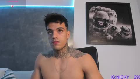 alan_morrys online show from February 23, 2:56 am