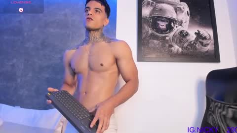 alan_morrys online show from February 13, 12:57 am