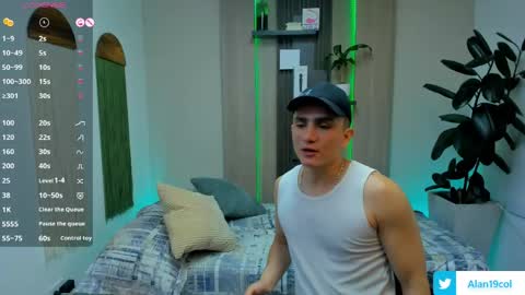 Alan  Kevin can we reach 100 thumbs up please guys  online show from April 13, 7:03 pm