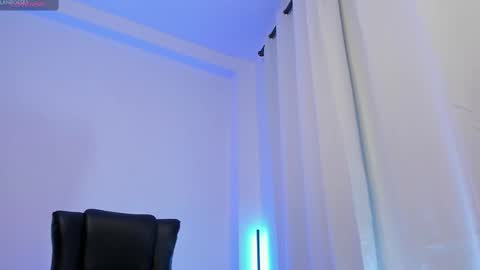 Alan online show from September 18, 5:04 pm