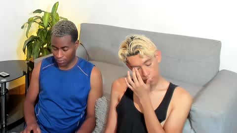 Snapshot of alan_scot chatting on December 24, 2:43 am Alan and Criss - WE JUST FRIENDS WITH BENEFITS BOTH VERS online show from December 24, 2:43 am