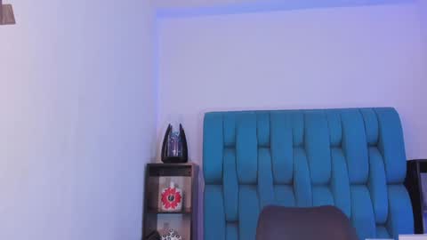 Snapshot of alannaughty_ chatting on December 24, 9:11 pm alannaughty_ online show from December 24, 9:11 pm