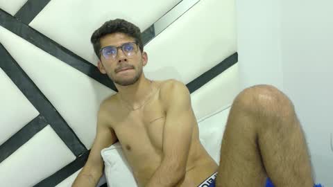 Snapshot of alanvilla_lobo chatting on October 22, 10:02 pm alanvilla_lobo online show from October 22, 10:02 pm