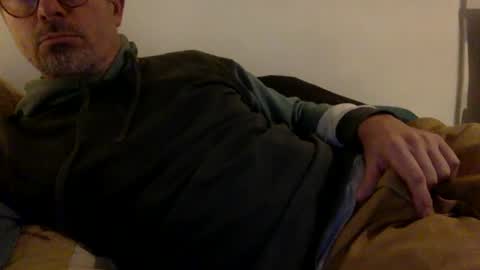 Snapshot of albandant chatting on December 14, 11:18 am albandant online show from December 14, 11:18 am