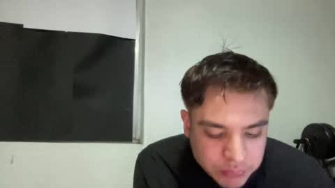 alber753713 online show from June 14, 2:24 am
