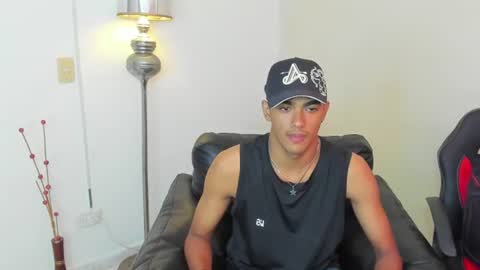 Alejandro williams online show from June 25, 8:57 pm