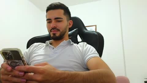 alejandroo_7 online show from December 21, 9:15 pm