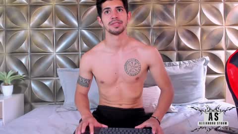 Snapshot of alejandrostorm chatting on January 27, 7:03 pm Alejo  online show from January 27, 7:03 pm