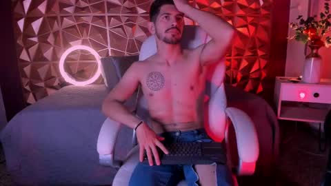 Snapshot of alejandrostorm chatting on March 12, 6:51 am Alejo  online show from March 12, 6:51 am