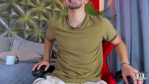 Snapshot of alejandrostorm chatting on January 2, 8:24 pm Alejo  online show from January 2, 8:24 pm