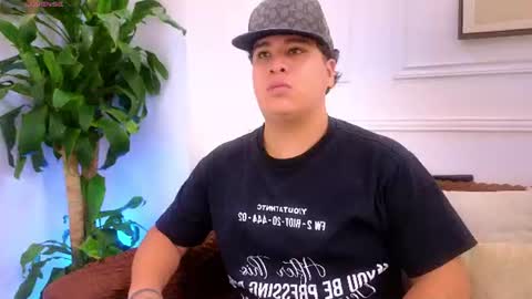 Alejo online show from August 4, 6:45 pm