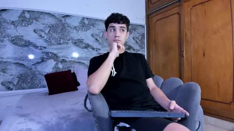 alejo online show from December 2, 12:08 pm