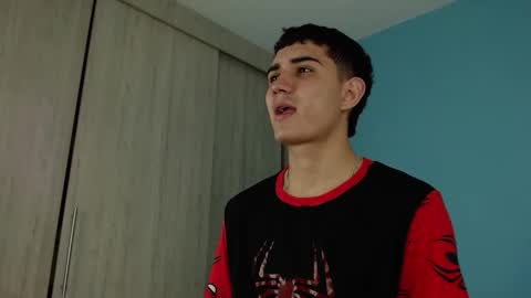 Snapshot of alejo_gray1 chatting on October 10, 8:35 pm alejo online show from October 10, 8:35 pm